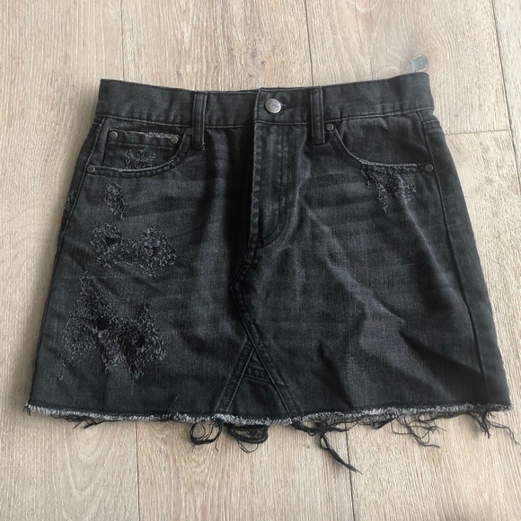 EVIDNT Los Angeles Black Skirt - Picture 1 of 9